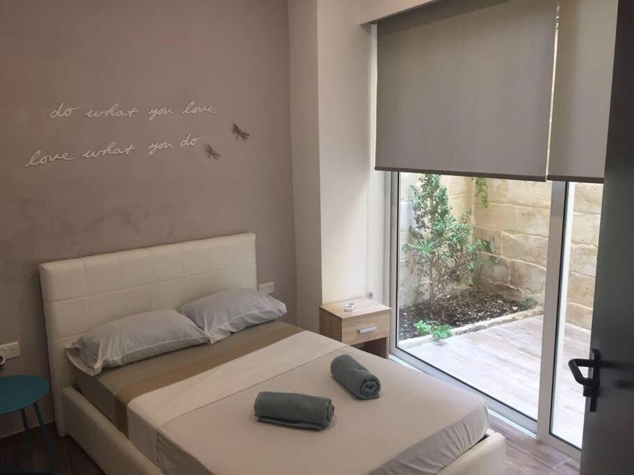 Apartamento Sliema - 2 Mins From The Beach Exterior foto